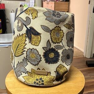 Spartina 449 Floral Canvas Bin in Cream and Yellow. It’s gently 🩷 needs cleaned